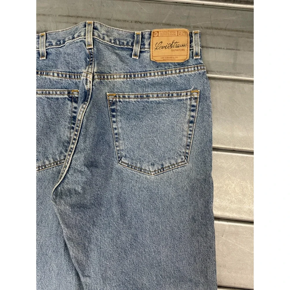 Signature Levis Mens 36X30 Blue Medium‎ Wash Denim Regular Straight 100% Cotton